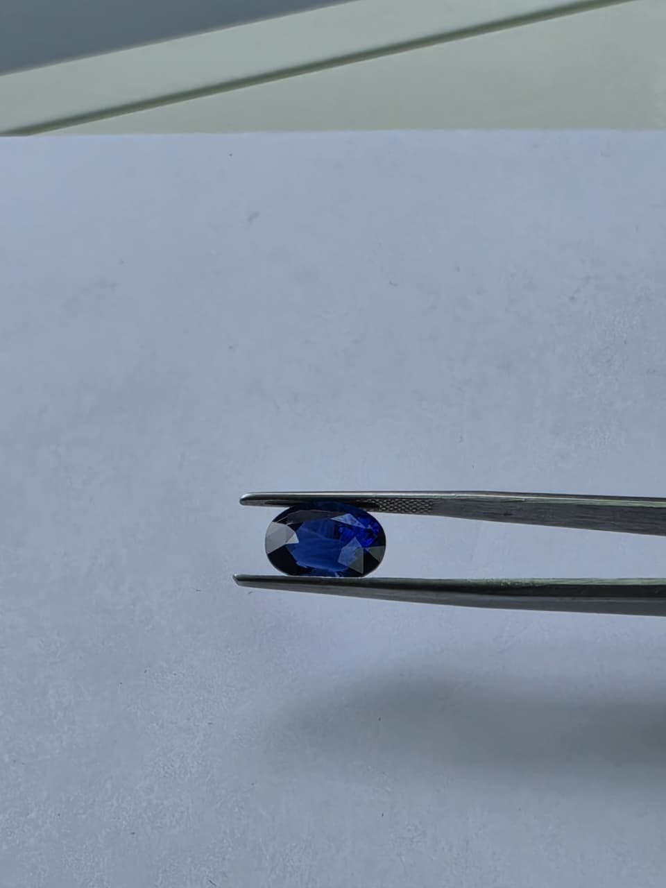 Natural blue sapphire, oval cut